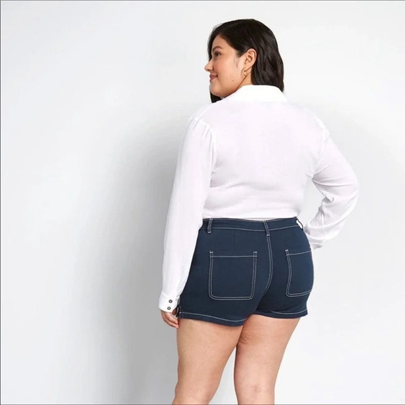 NWT ModCloth Navy Mid Rise Short Length Denim Shorts Plus Size 28 - Picture 3 of 4